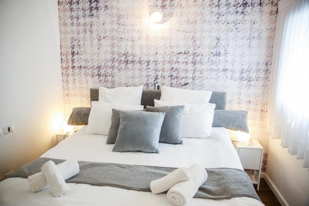 Yalarent Midtown Towers Tlv Apartman Tel-Aviv Kültér fotó